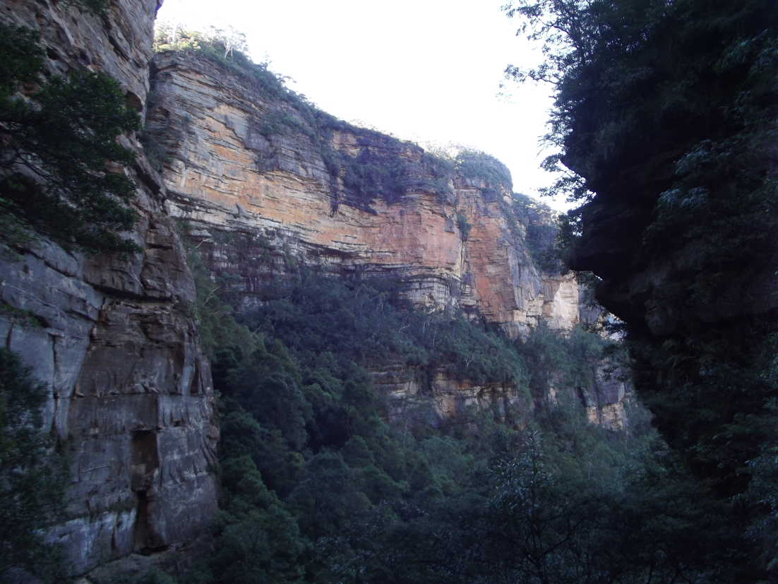 View of the cliff on the way into the valley